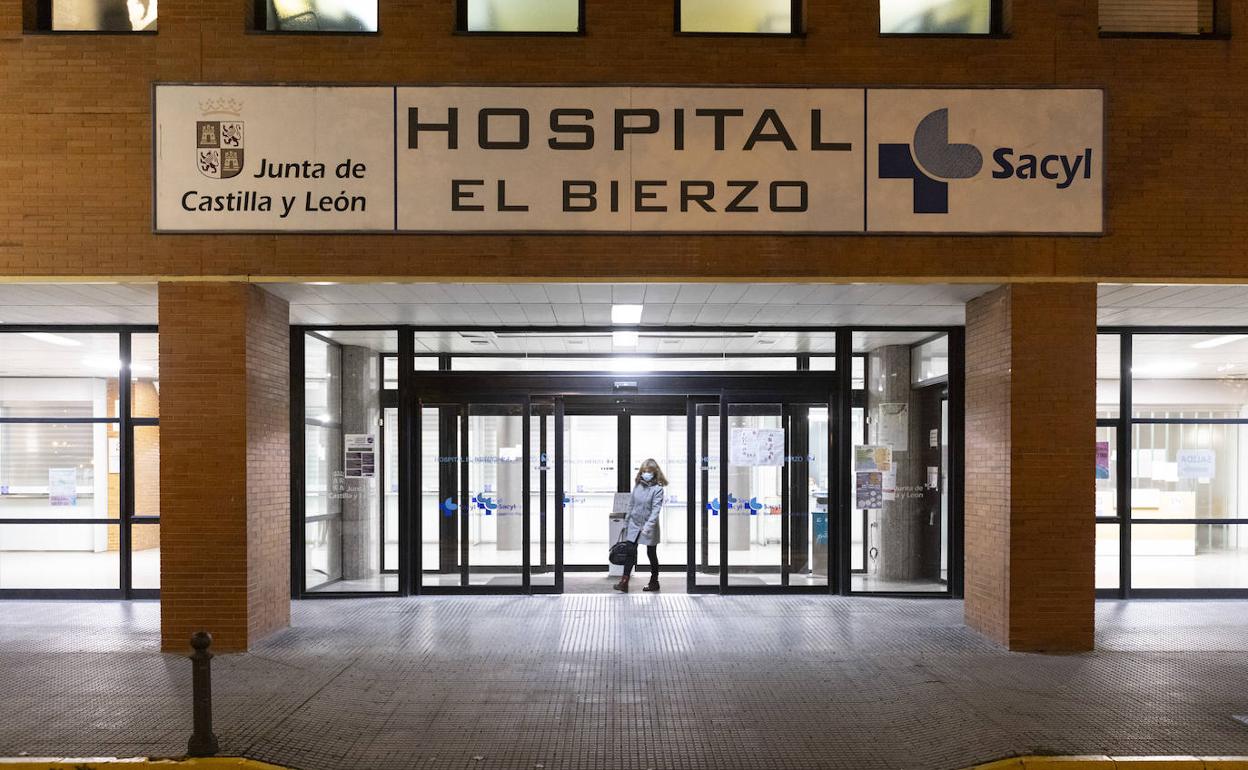 Los dos heridos fueron trasladados al hospital El Bierzo.