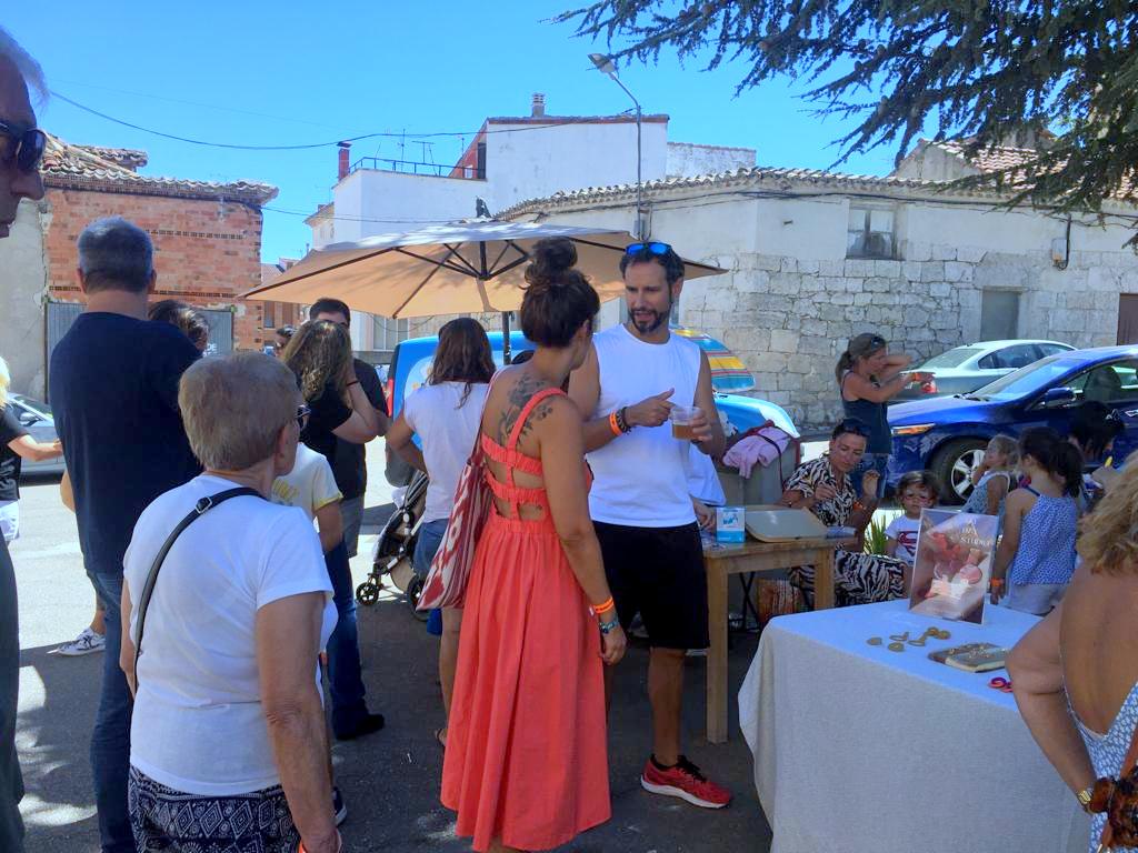 Cevico Navero contó con varios artesanos y productores alimentarios de la comarca