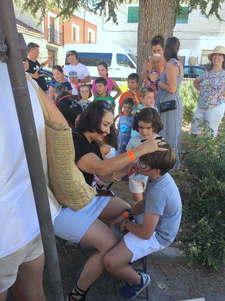 Cevico Navero contó con varios artesanos y productores alimentarios de la comarca