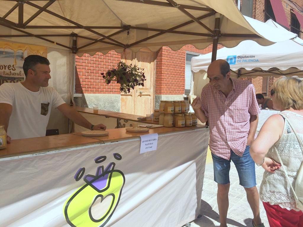 Cevico Navero contó con varios artesanos y productores alimentarios de la comarca