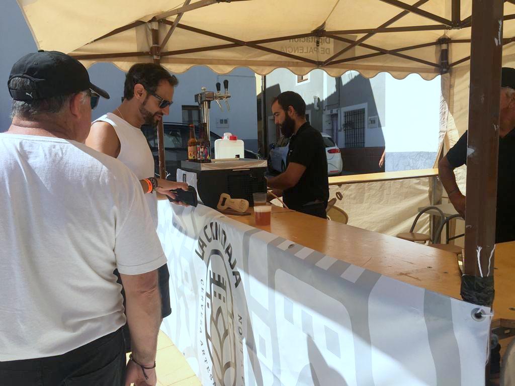 Cevico Navero contó con varios artesanos y productores alimentarios de la comarca