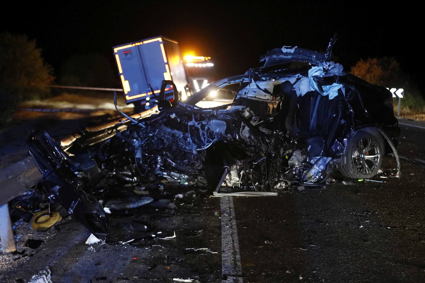 Fotos: Dos muertos en un accidente de tráfico en la N-122 a las afueras de Peñafiel