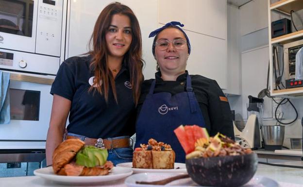 Ana de Paz y Laura Vacca con su propuesta de desayuno más saludable con base de Açaí 