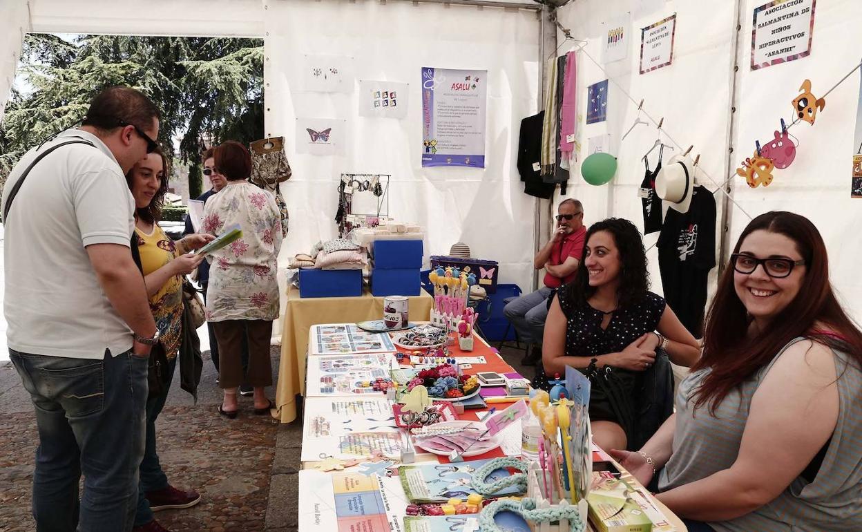 Imagen de un encuentro de asicuaciones de ayuda mutua. 