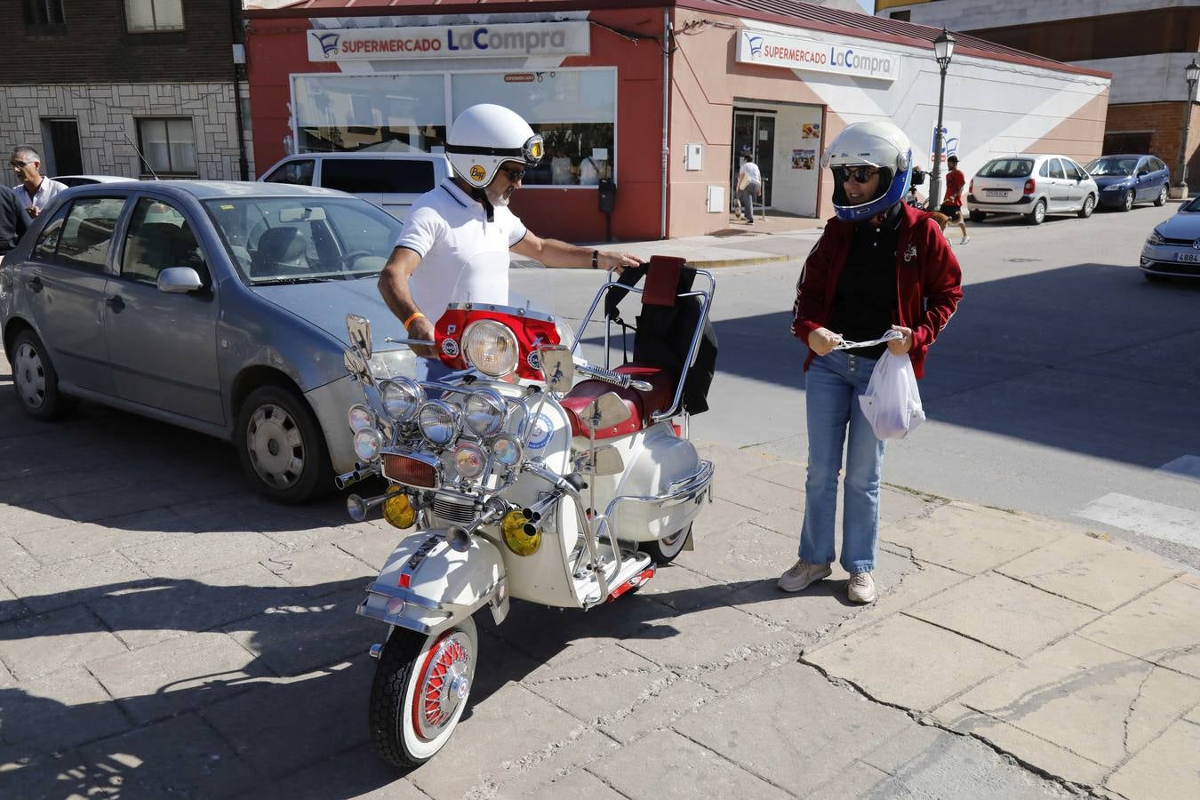 Fotos: Vespas y lambrettas protagonizan la Scooter Run Ribera del Duero en Peñafiel