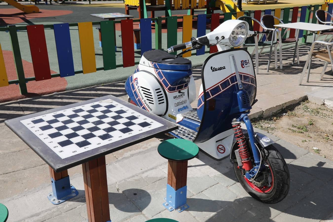Fotos: Vespas y lambrettas protagonizan la Scooter Run Ribera del Duero en Peñafiel