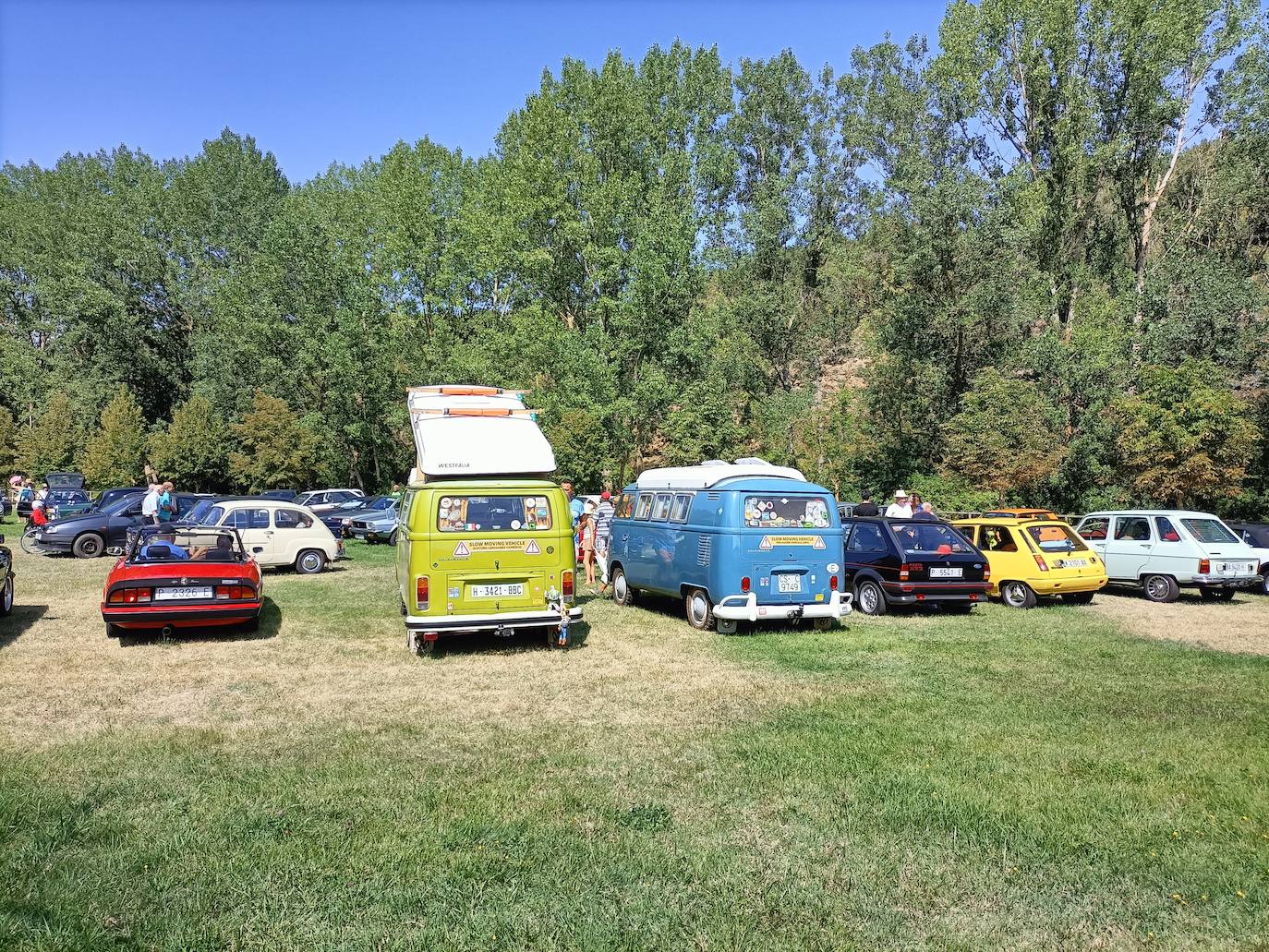 Fotos: Los coches clásicos invaden Alar del Rey
