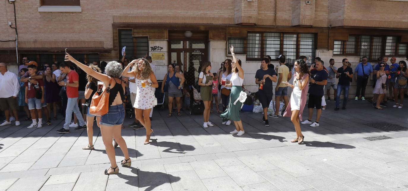 Fotos: La zona del Seminario, repleta con el &#039;Sarao Vermut&#039;