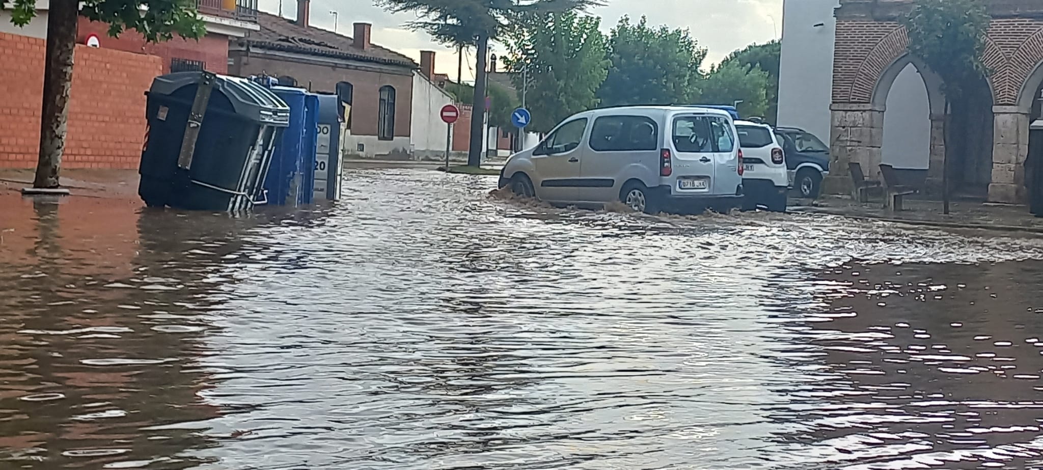 Fotos: La tormenta descarga granizo y anega calles en La Seca