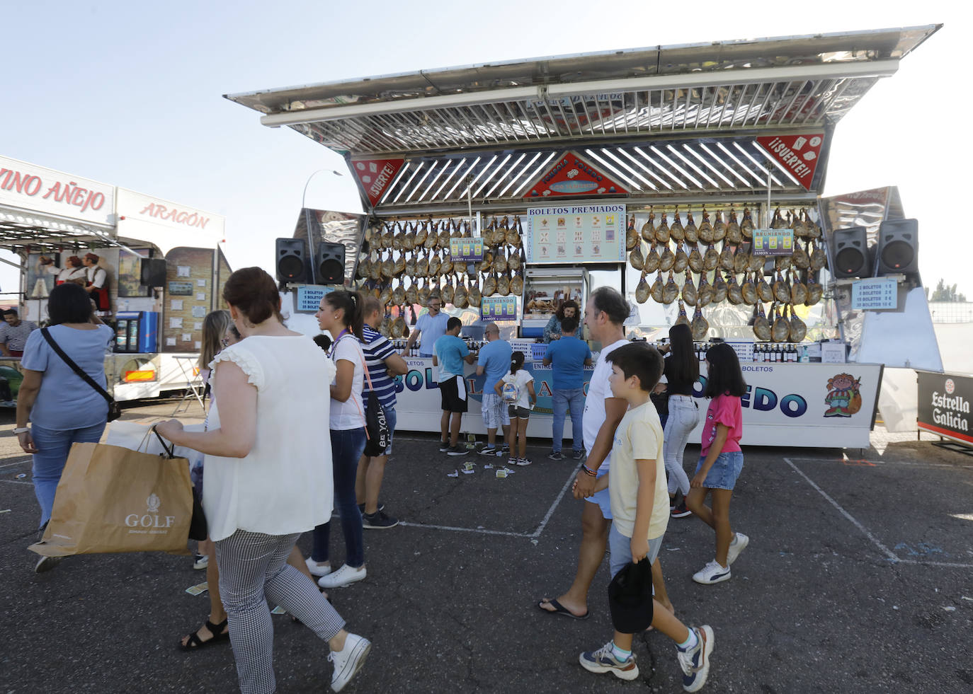 Los más pequeños podrán disfrutar de los tiovivos y los coches de chopque hasta el domingo 2