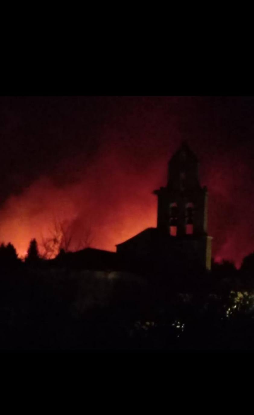 El fuego en las inmediacines del campo de tiro del Teleno. 