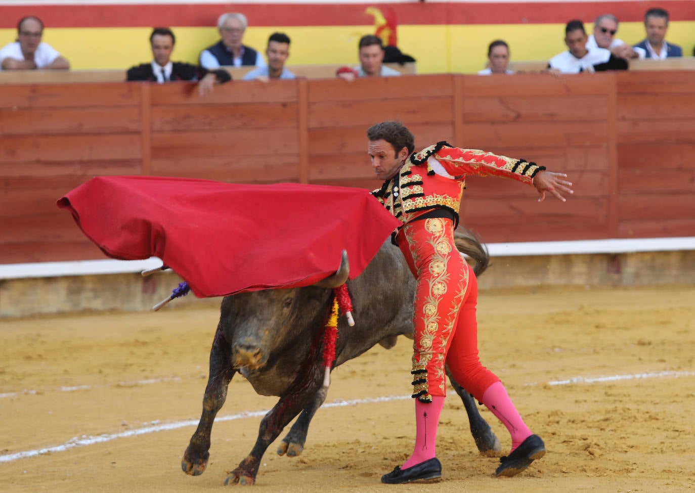 Fotos: Ferrera abre la Puerta Grande en la primera de San Antolín