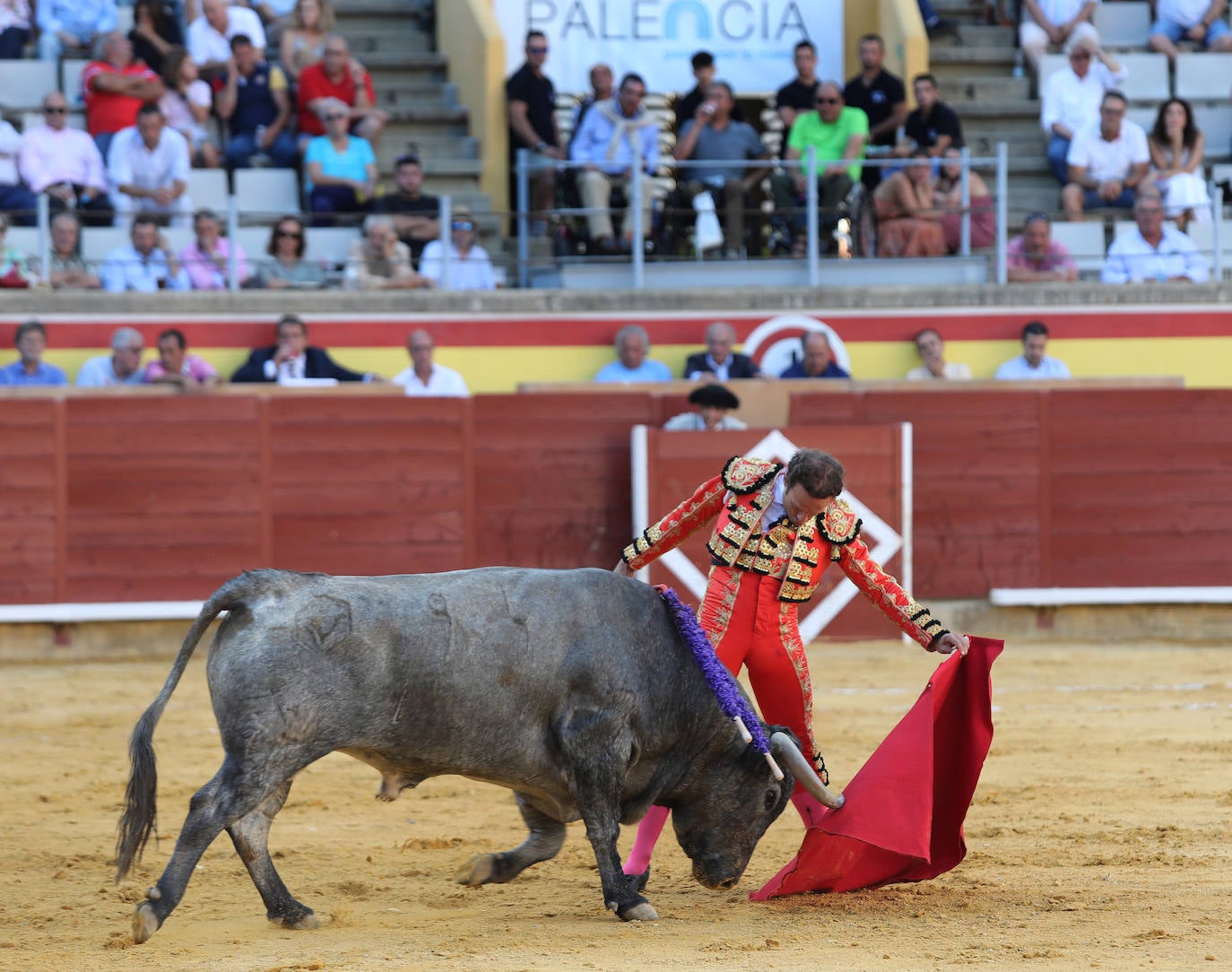 Fotos: Ferrera abre la Puerta Grande en la primera de San Antolín