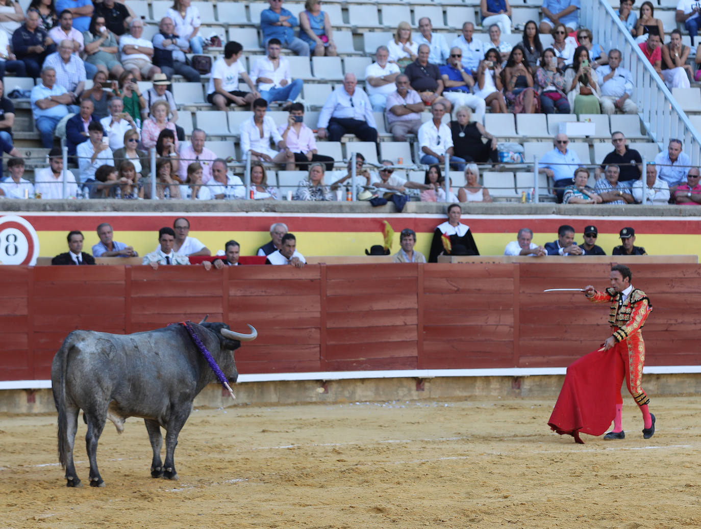 Fotos: Ferrera abre la Puerta Grande en la primera de San Antolín