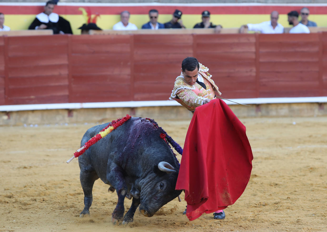 Fotos: Ferrera abre la Puerta Grande en la primera de San Antolín