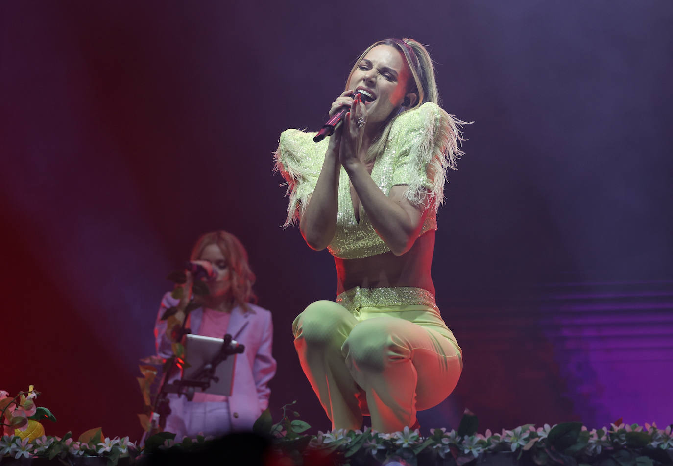 Fotos: Edurne desprende magia durante el concierto en la Plaza Mayor