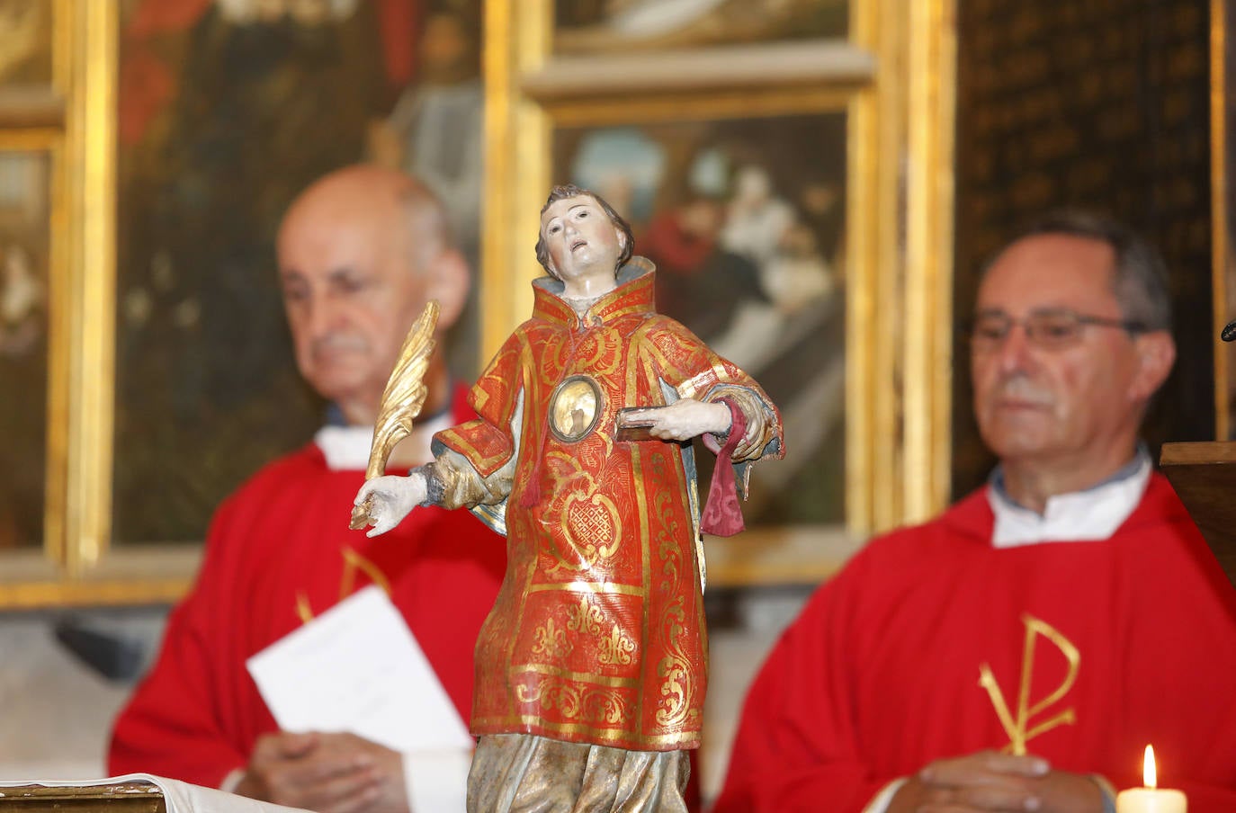 Fotos: El trascoro de la Catedral se queda pequeño para celebrar el día de San Antolín