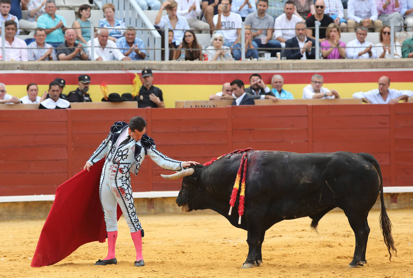 Fotos: Luque forma el lío en la goyesca de Palencia