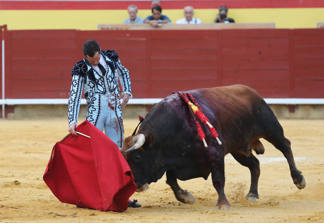 Fotos: Luque forma el lío en la goyesca de Palencia