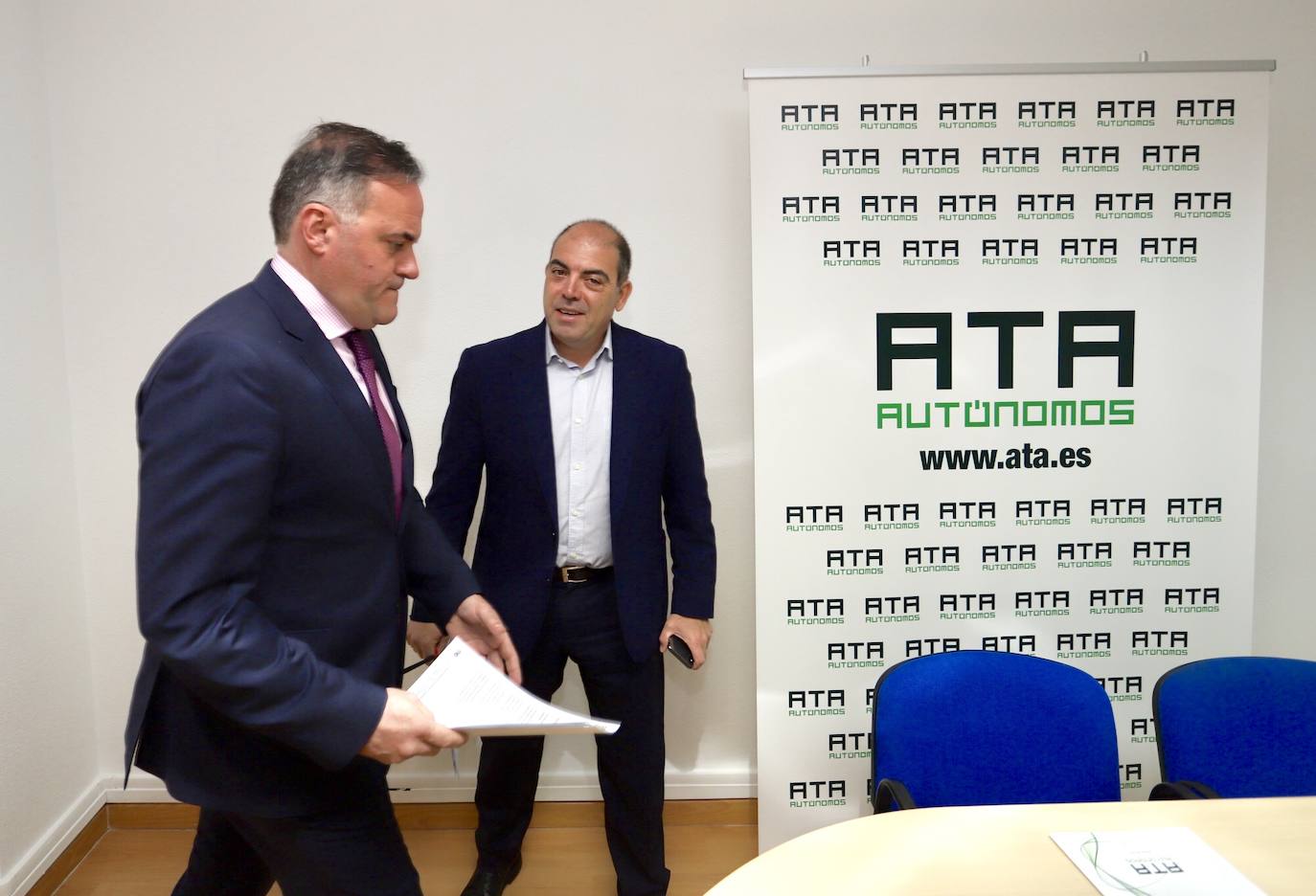 El presidente nacional de la Federación de Trabajadores Autónomos (ATA), Lorenzo Amor, junto a su homólogo de Castilla y León, Domiciano Curiel.