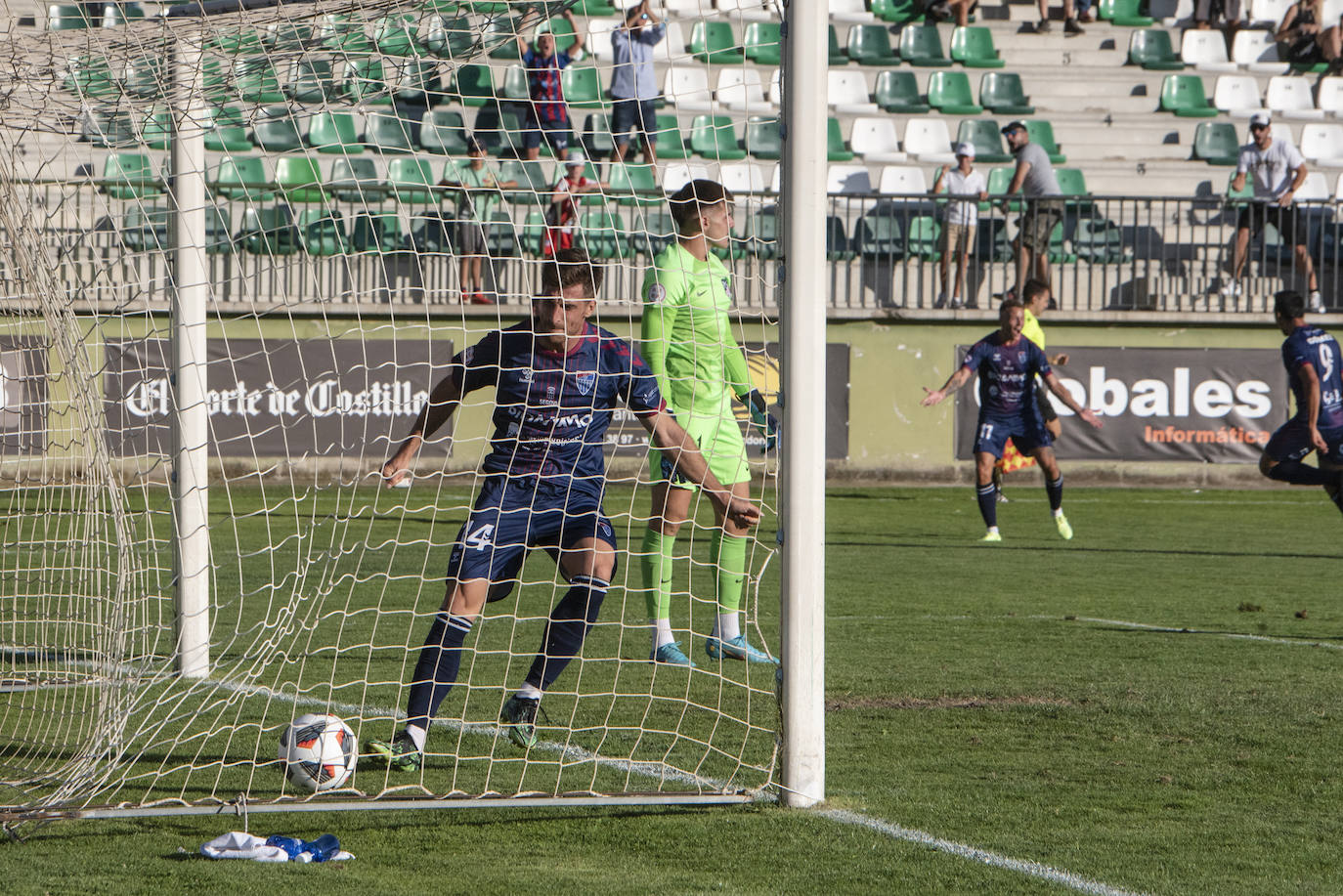 Partido entre la Segoviana y el Atlético de Madrid B.