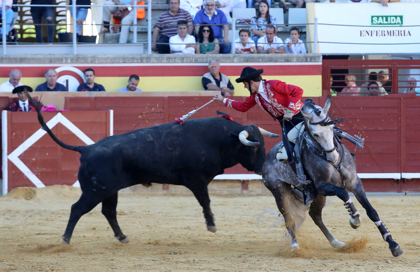 Fotos: Corrida de rejones de San Antolín