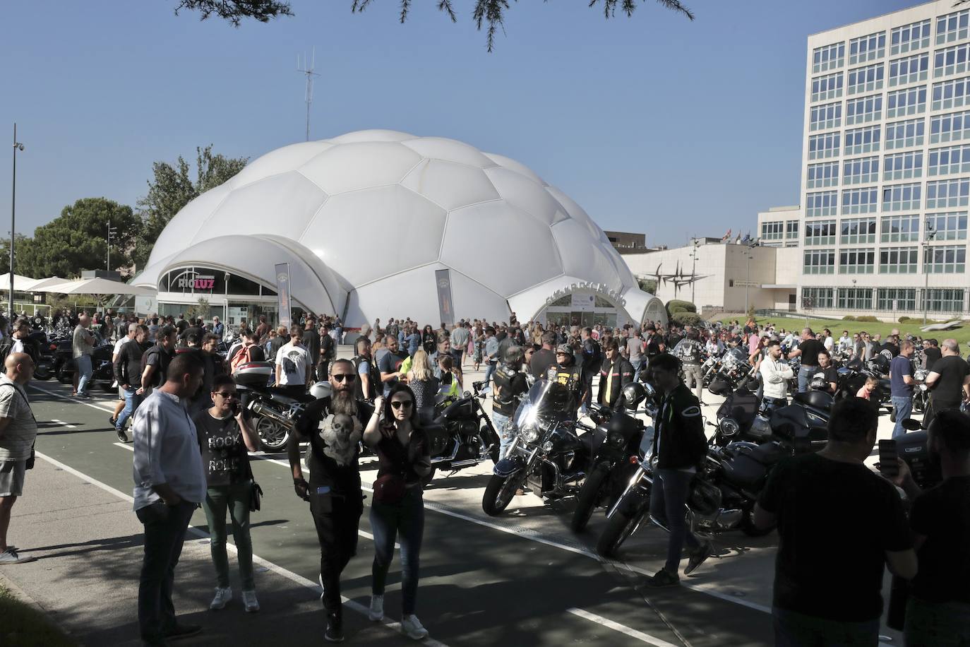 Fotos: Las Harley Davidson rugen en Valladolid con motivo de las fiestas