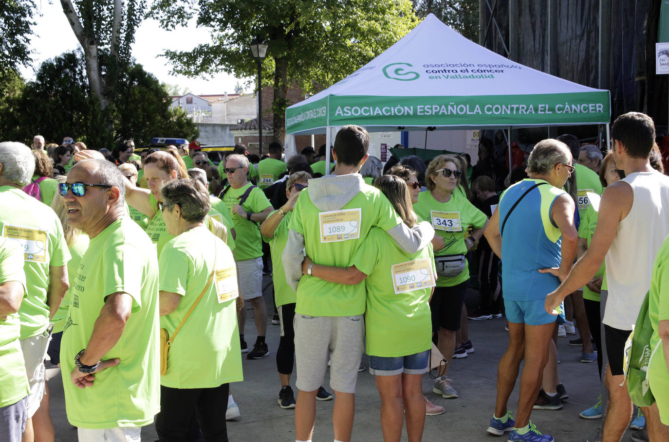 Fotos: Los vecinos de Laguna de Duero participan en la I Marcha Solidaria contra el Cáncer