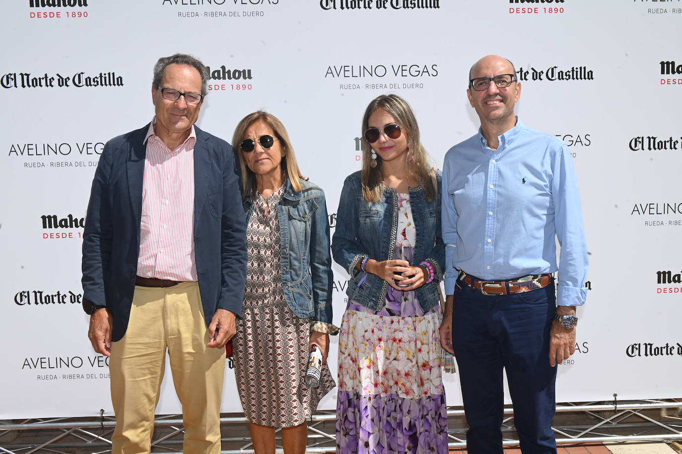 El fiscal Manuel Martín-Granizo, junto a su esposa, Ana Martínez; y el juez César Gil con su hija, Ana Gil.