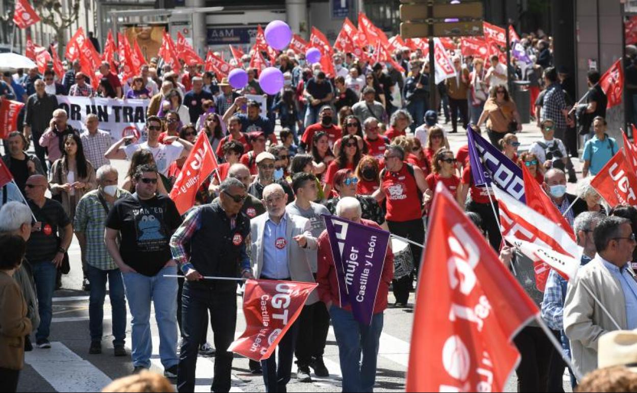 Manifestantes por la calles de Valladolid el pasado Primero de Mayo.