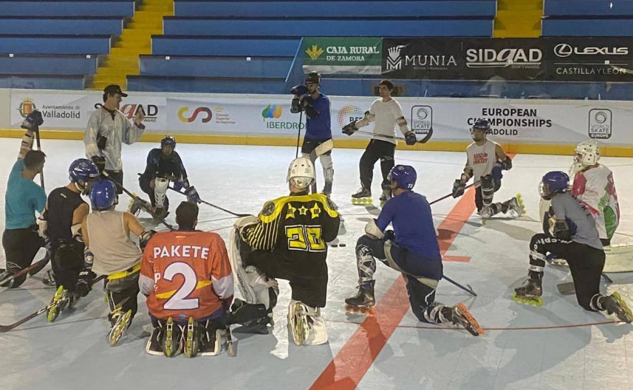 Pablo Gomes dirige un entrenamiento en Canterac. 