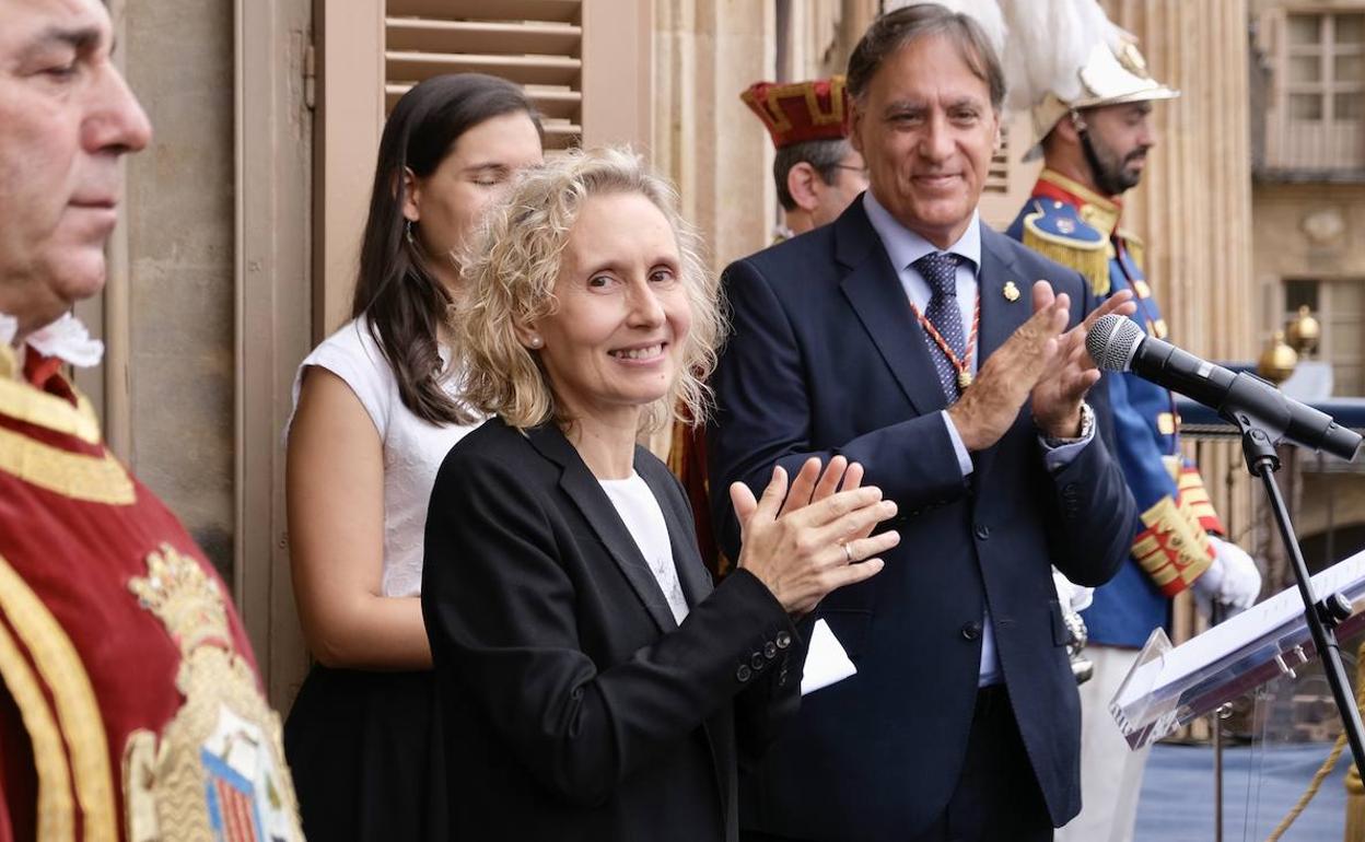 Mirian Cortés pregona a una Salamanca «universitaria, bella y sabia» con motivo de las Fiestas de la ciudad