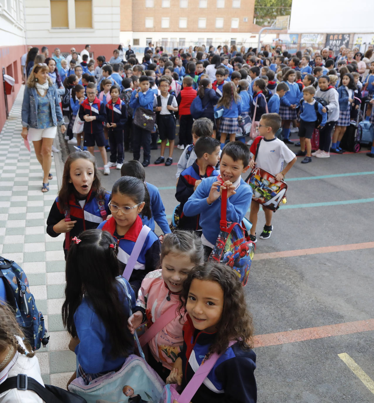 Fotos: Los escolares de Palencia vuelven al colegio