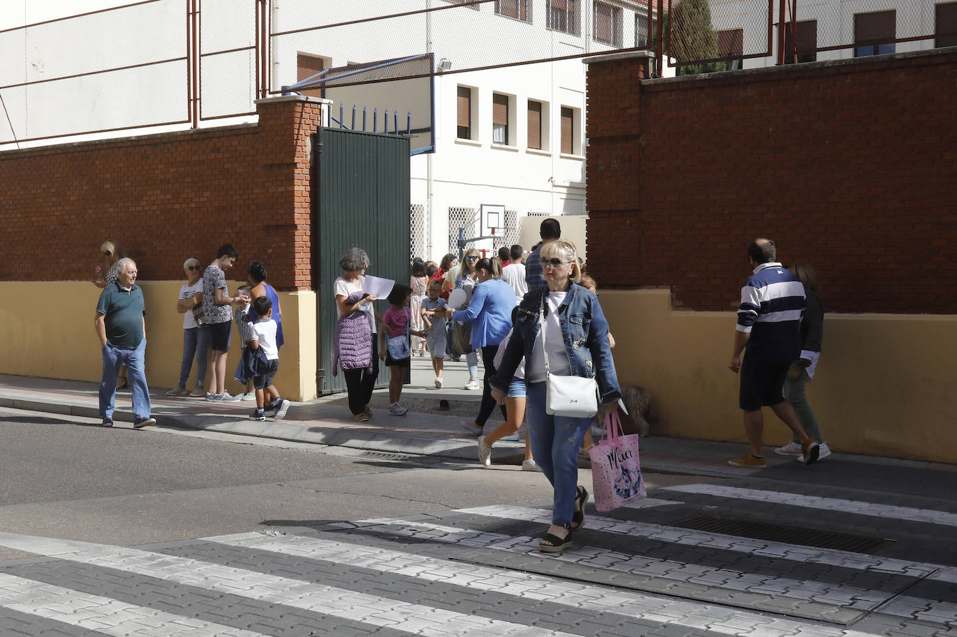 Fotos: Los escolares de Palencia vuelven al colegio