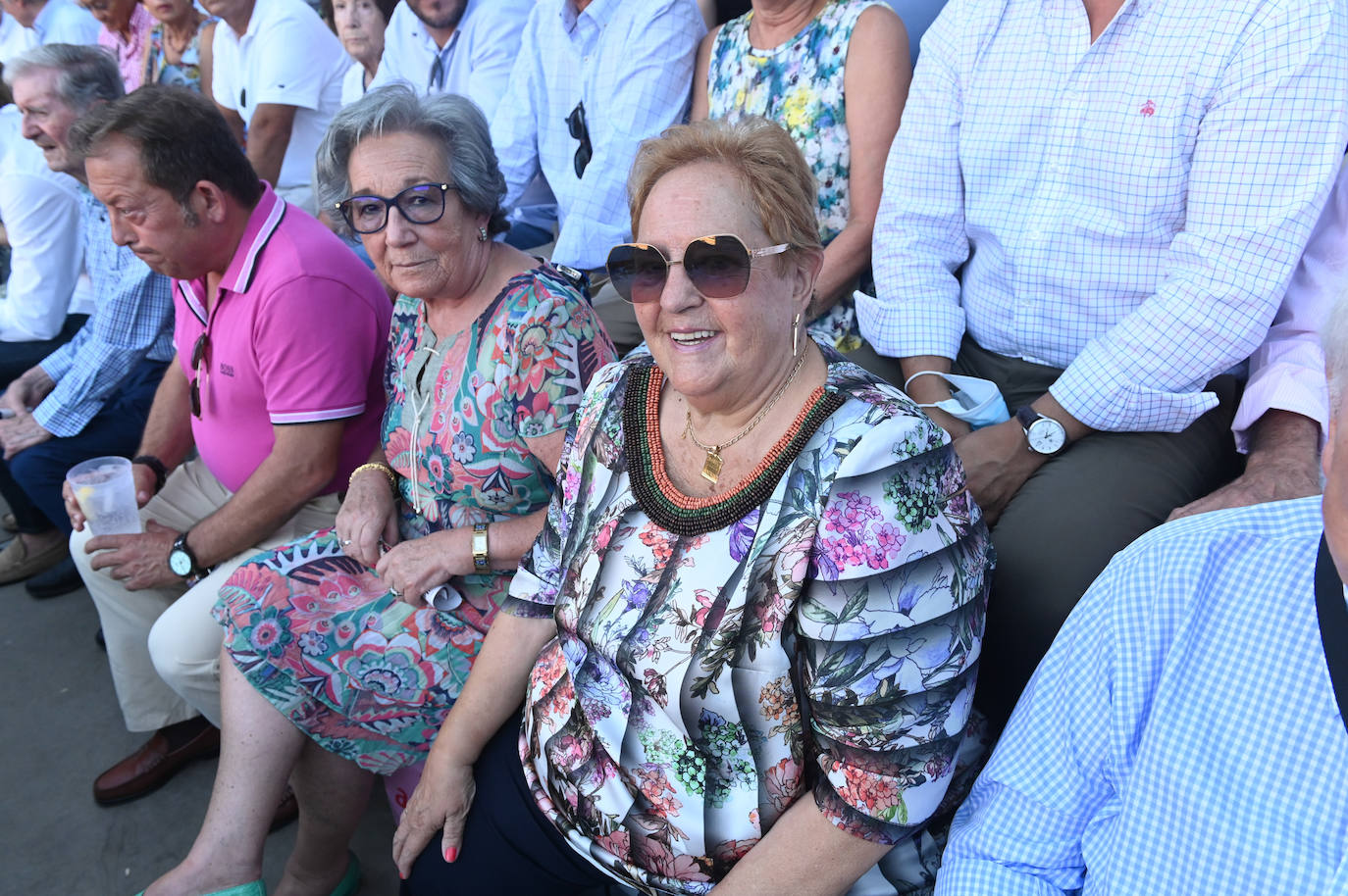 Fotos: Asistentes a la tercera corrida de la Feria y Fiestas de la Virgen de San Lorenzo, en Valladolid