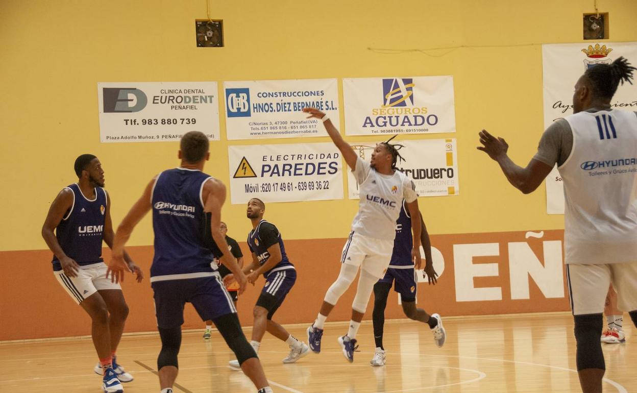 El Pucela Basket luce plantilla en Peñafiel | El Norte de Castilla