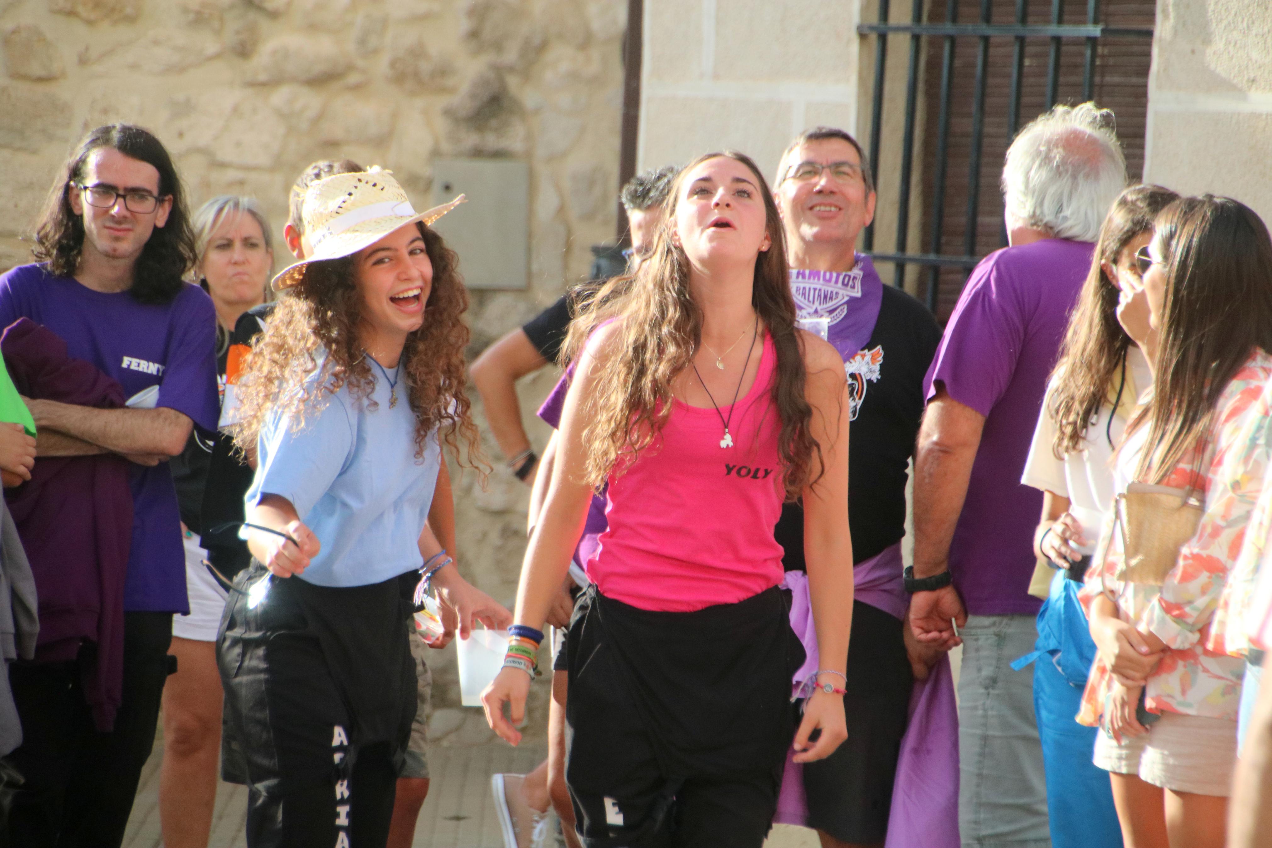 Las peñas protagonizan unas fiestas multitudinarias