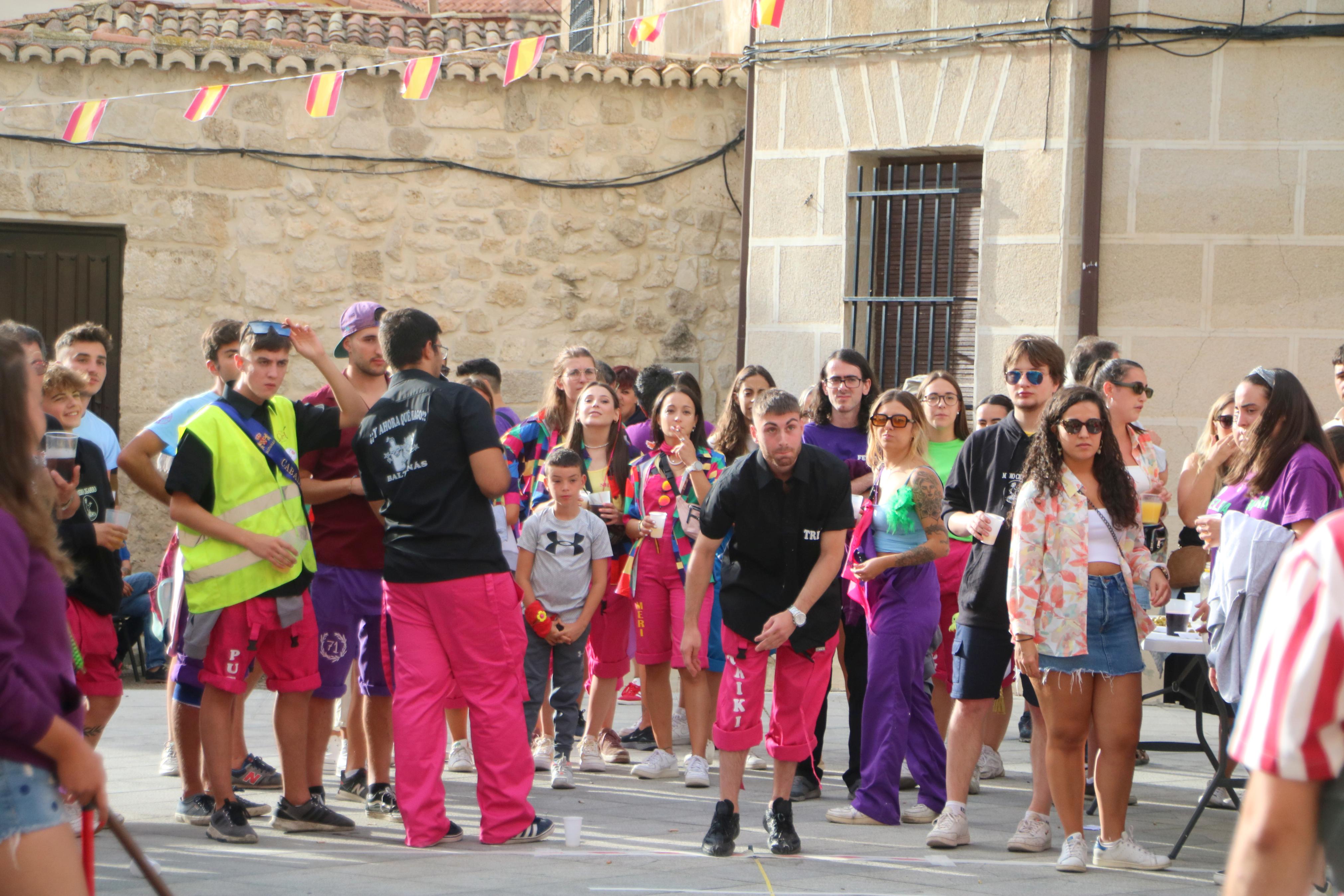 Las peñas protagonizan unas fiestas multitudinarias