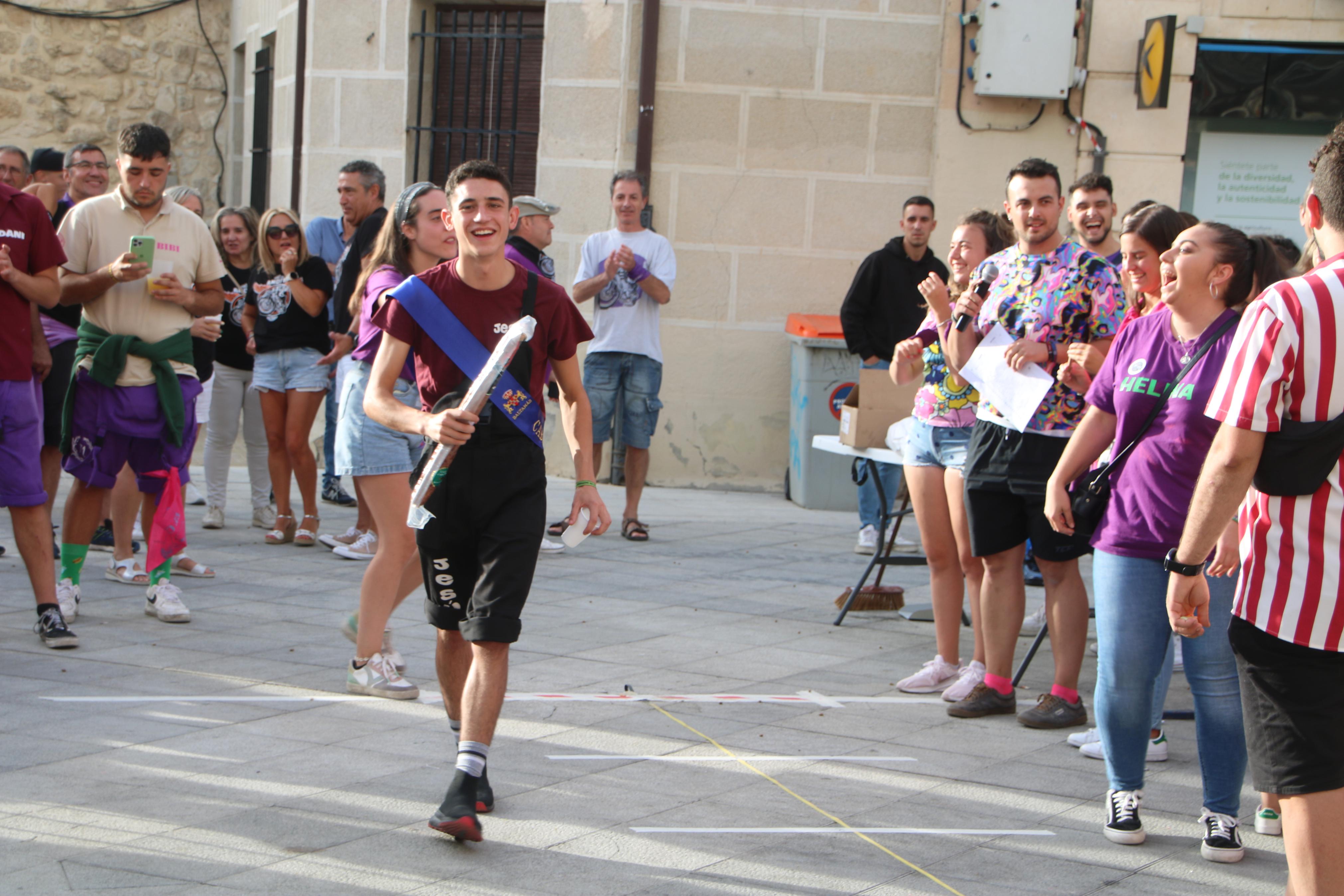 Las peñas protagonizan unas fiestas multitudinarias