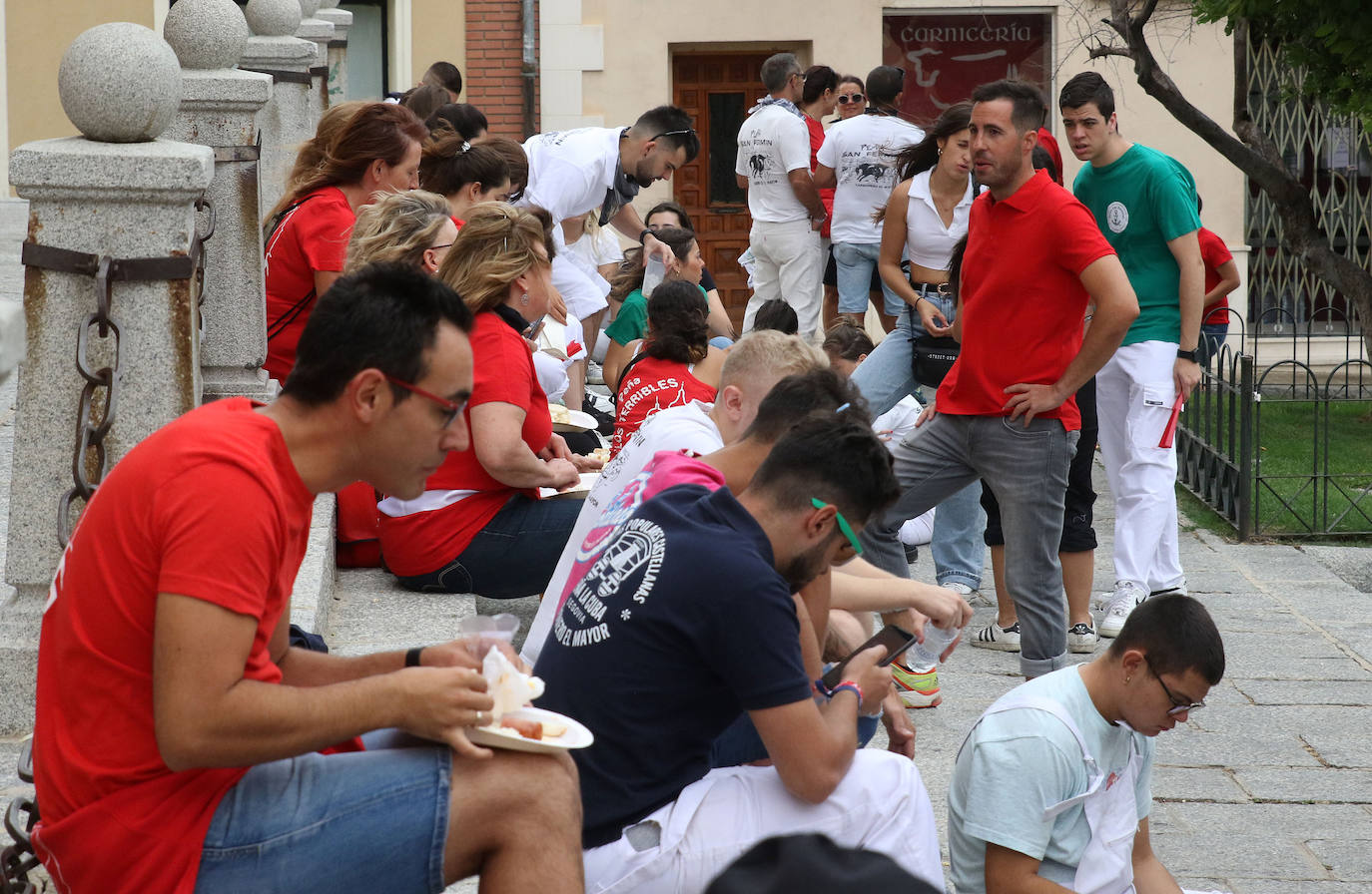 Vermú en las fiestas de Carbonero. 