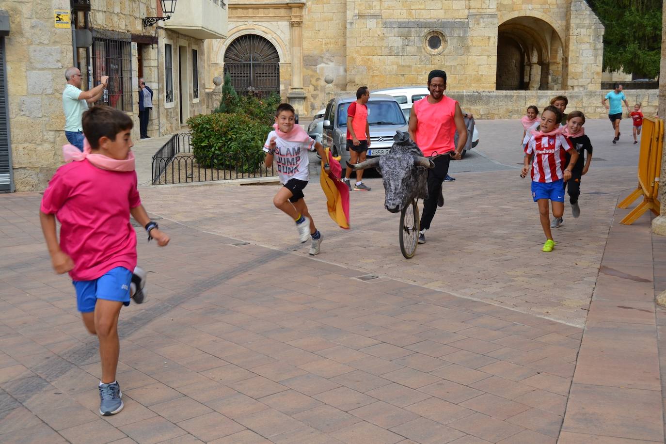 Fotos: Astudillo despide sus fiestas con el día grande de la Cruz