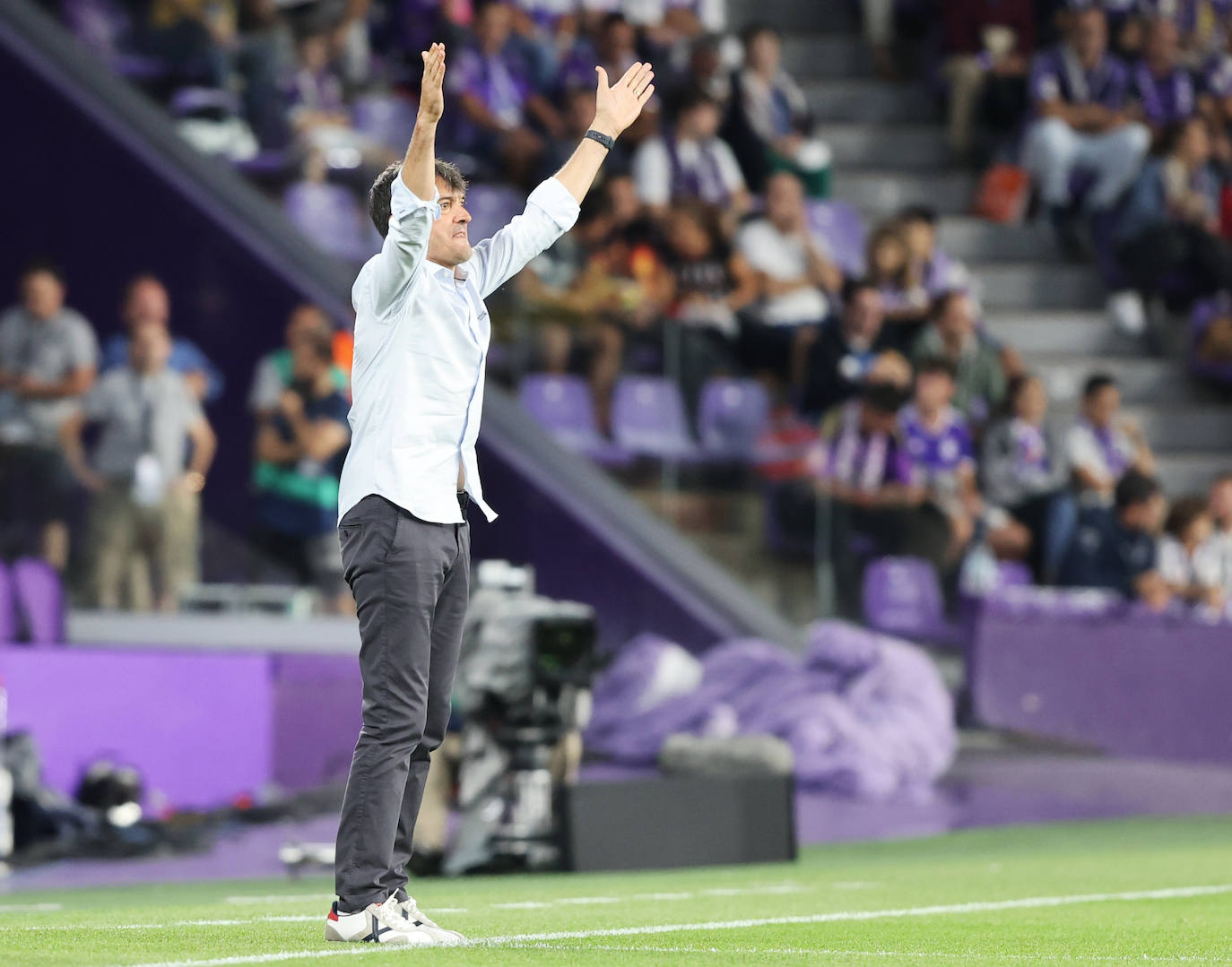 El Real Valladolid cae en casa ante el Cádiz (0-1).