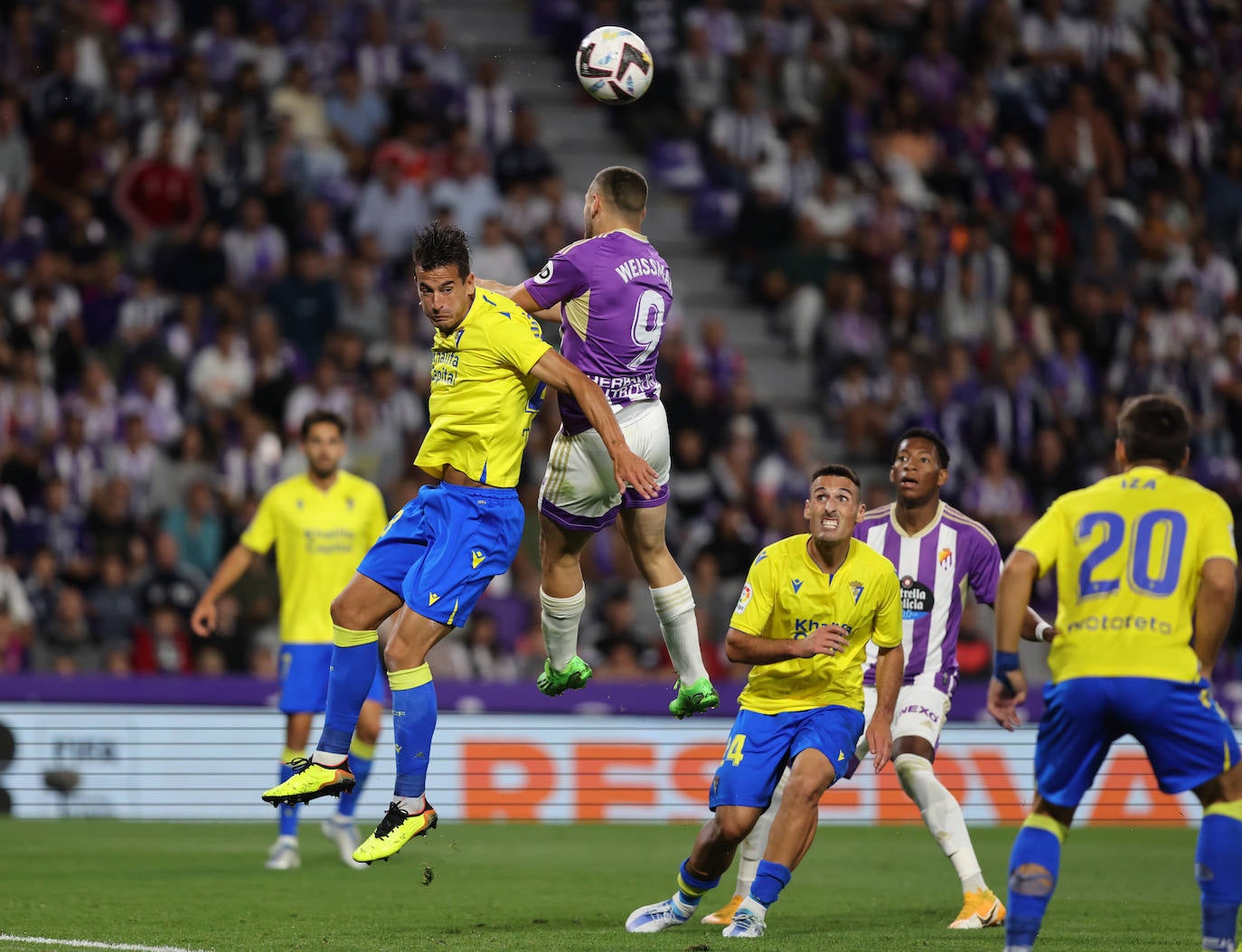 El Real Valladolid cae en casa ante el Cádiz (0-1).