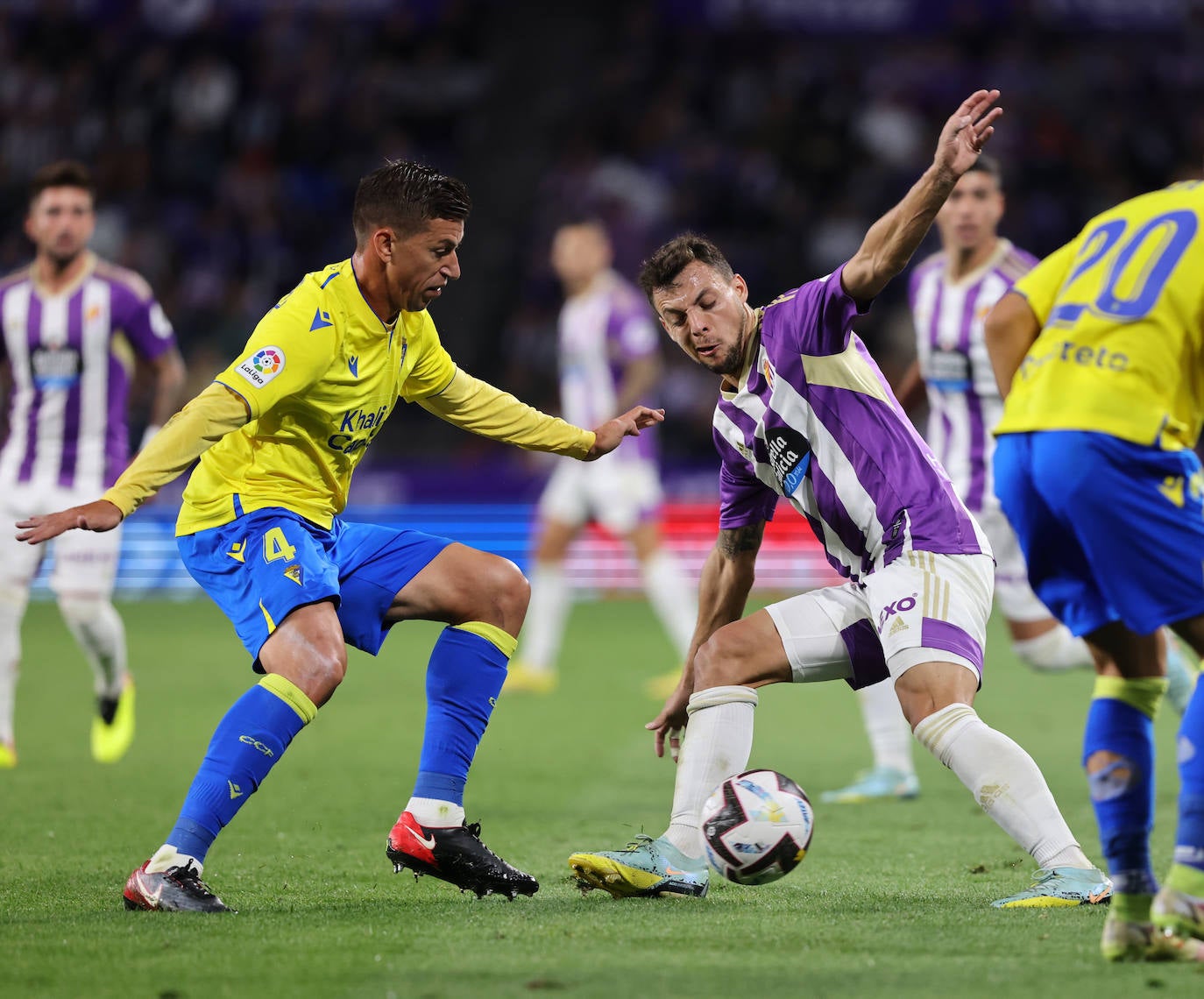 El Real Valladolid cae en casa ante el Cádiz (0-1).