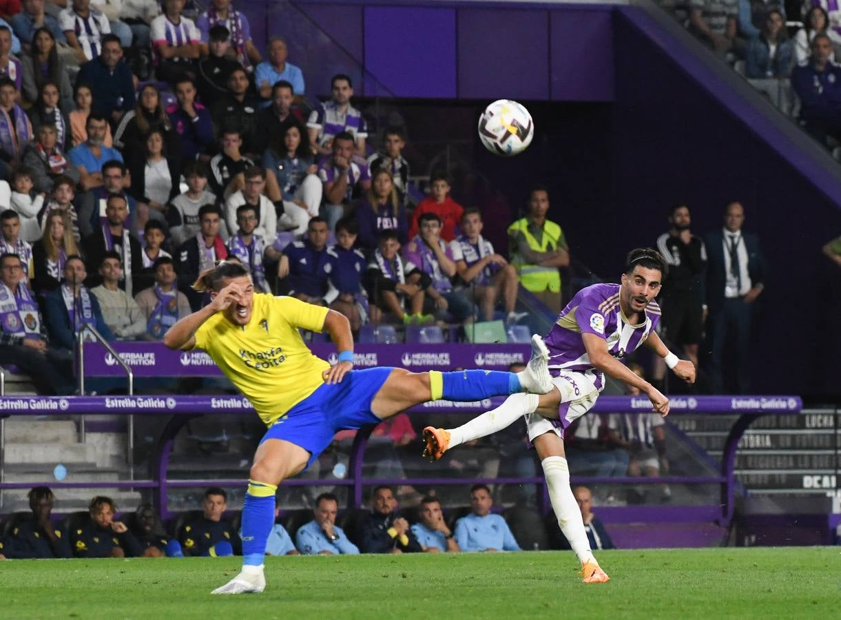 Fotos: Derrota del Real Valladolid ante el Cádiz (1/3)