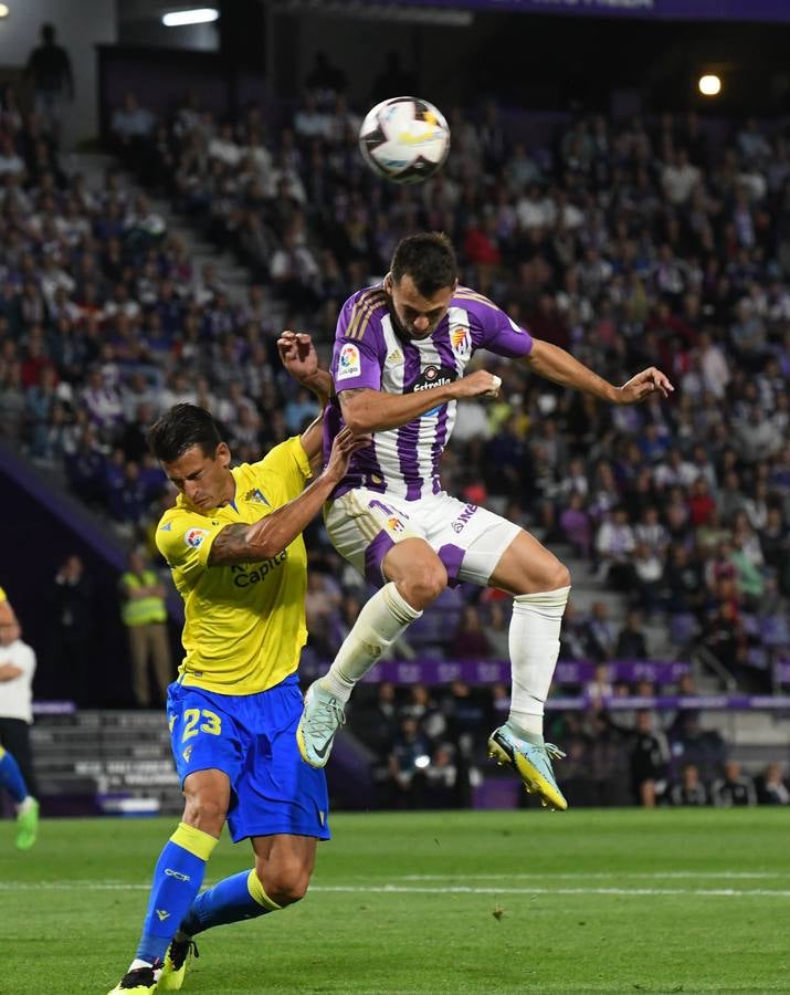 Fotos: Derrota del Real Valladolid ante el Cádiz (1/3)