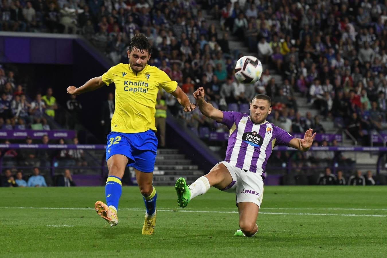 Fotos: Derrota del Real Valladolid ante el Cádiz (1/3)