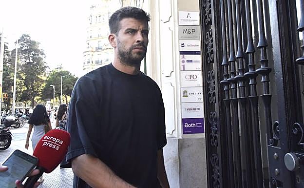 Gerard Piqué, a la llegada al despacho de abogados. 
