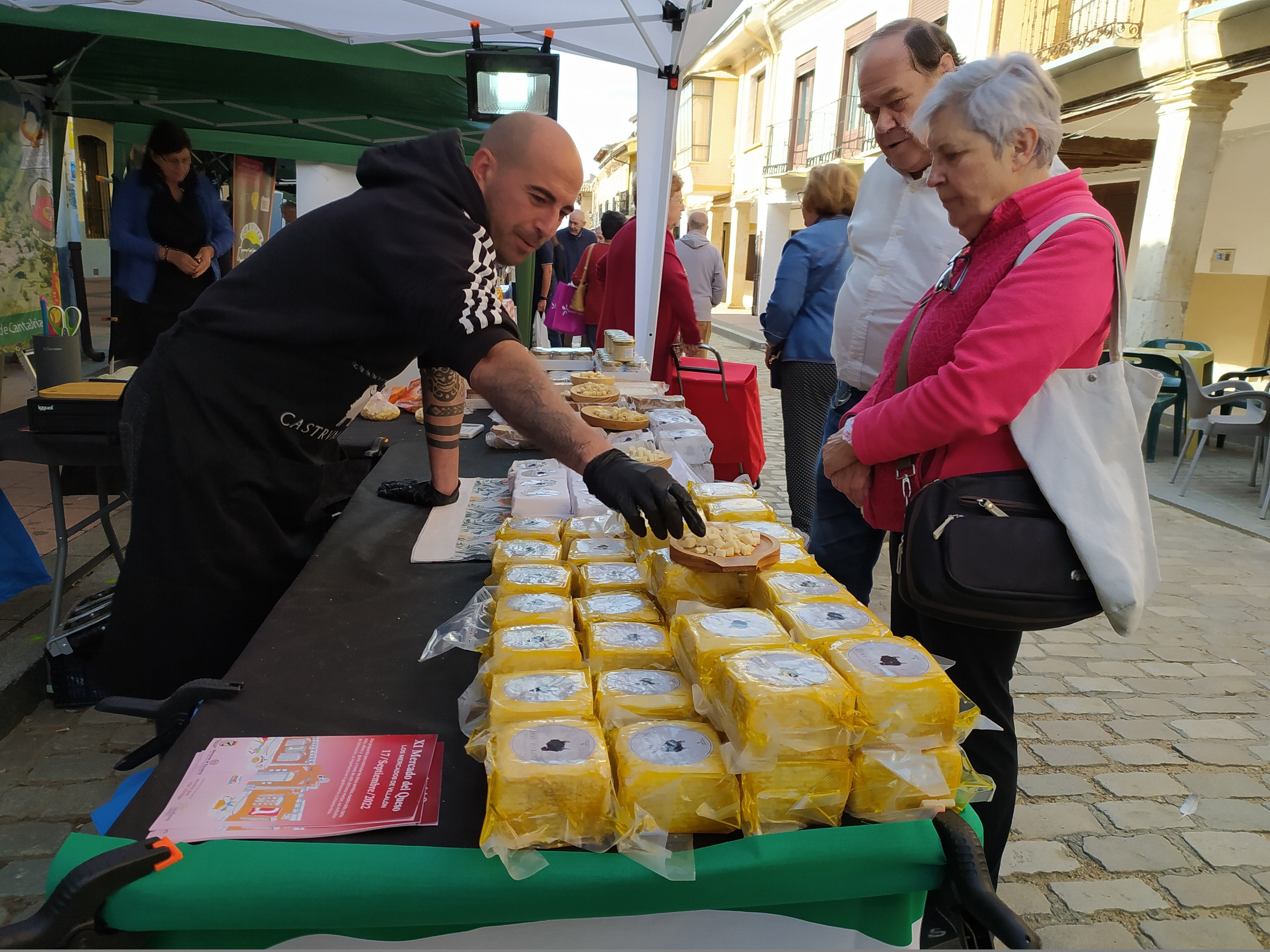 Fotos: XI edición del Mercado de Quesos de Villalón de Campos