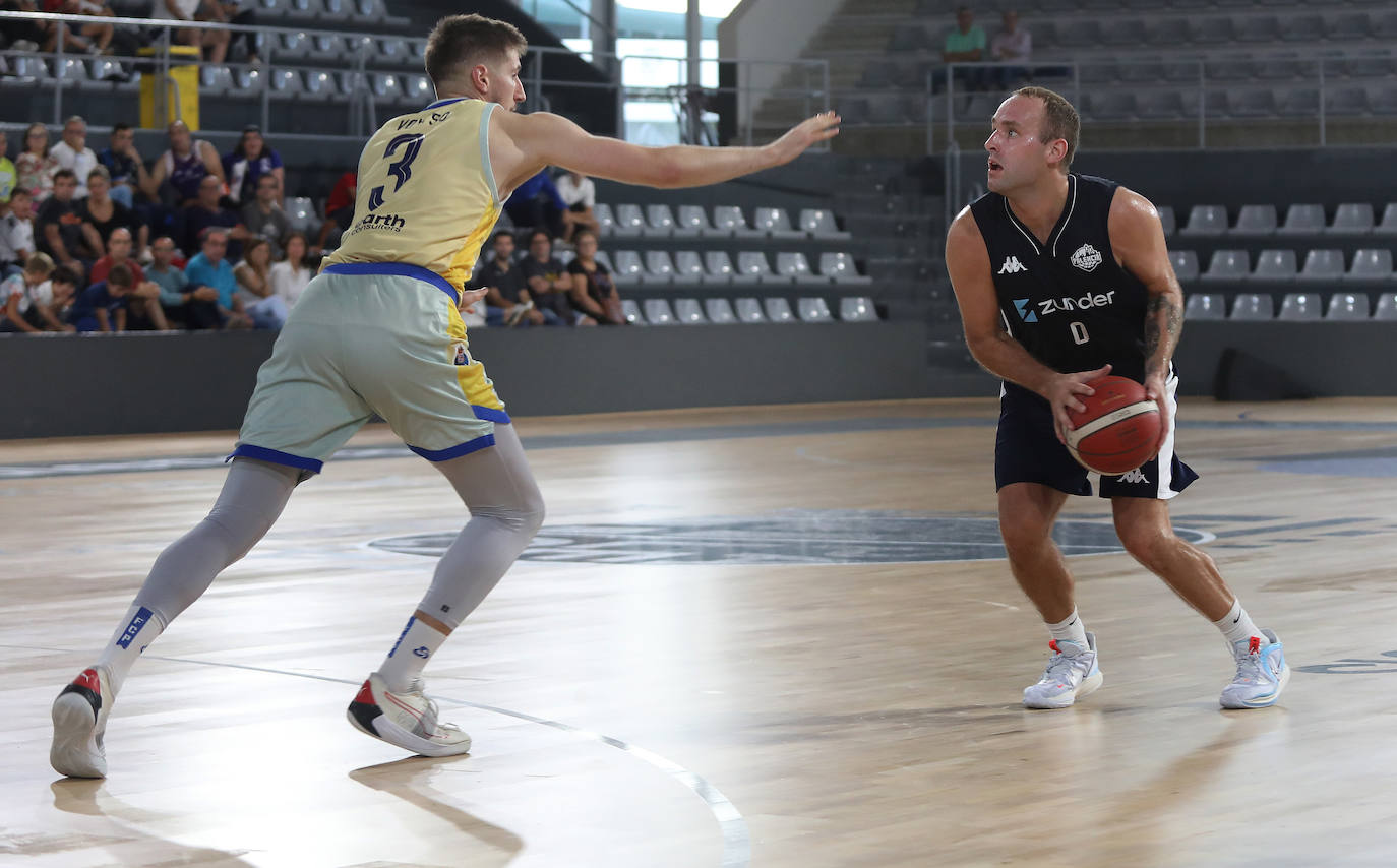 Los de Pedro Rivero se imponen con solvencia a los lusos en el tercer partido de la pretemporada.